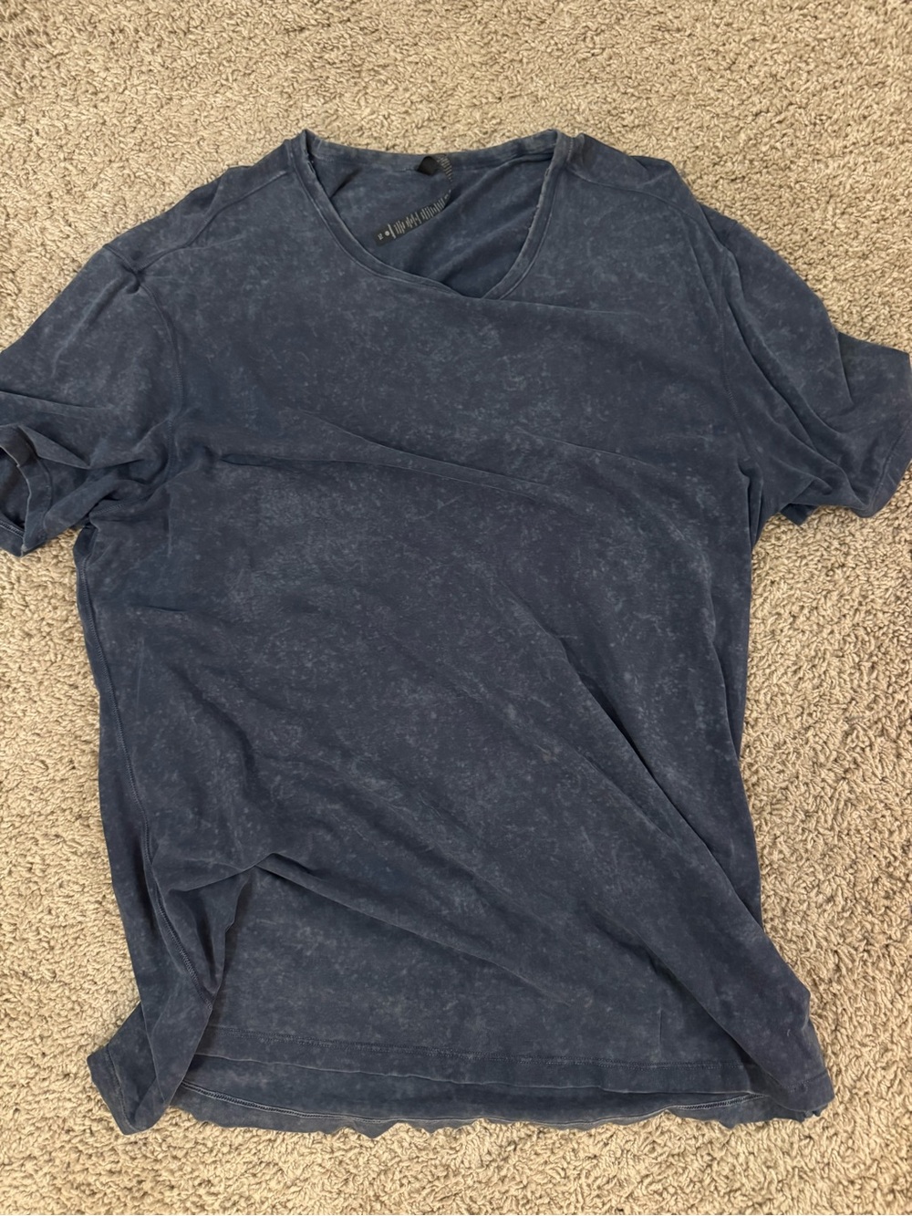 lululemon athletica Men's Mineral Wash Navy V-Neck Tee